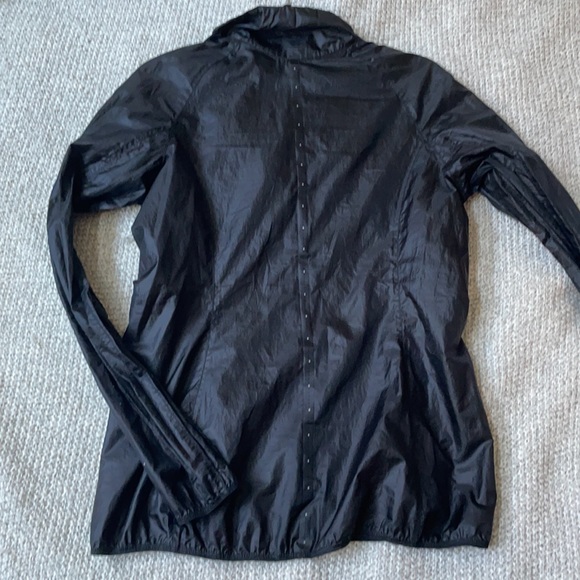 Lululemon run with it jacket - Picture 4 of 4